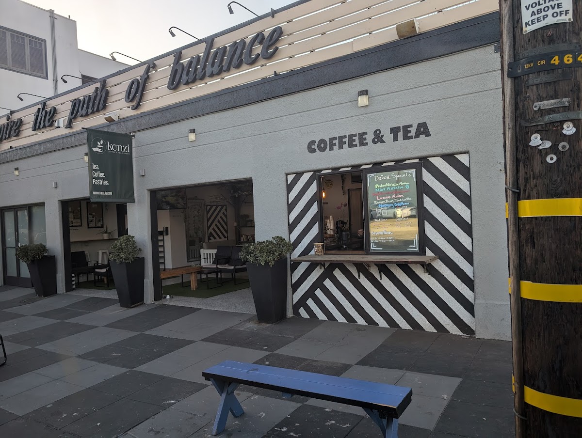 Kenzi Coffee & Tea Garden