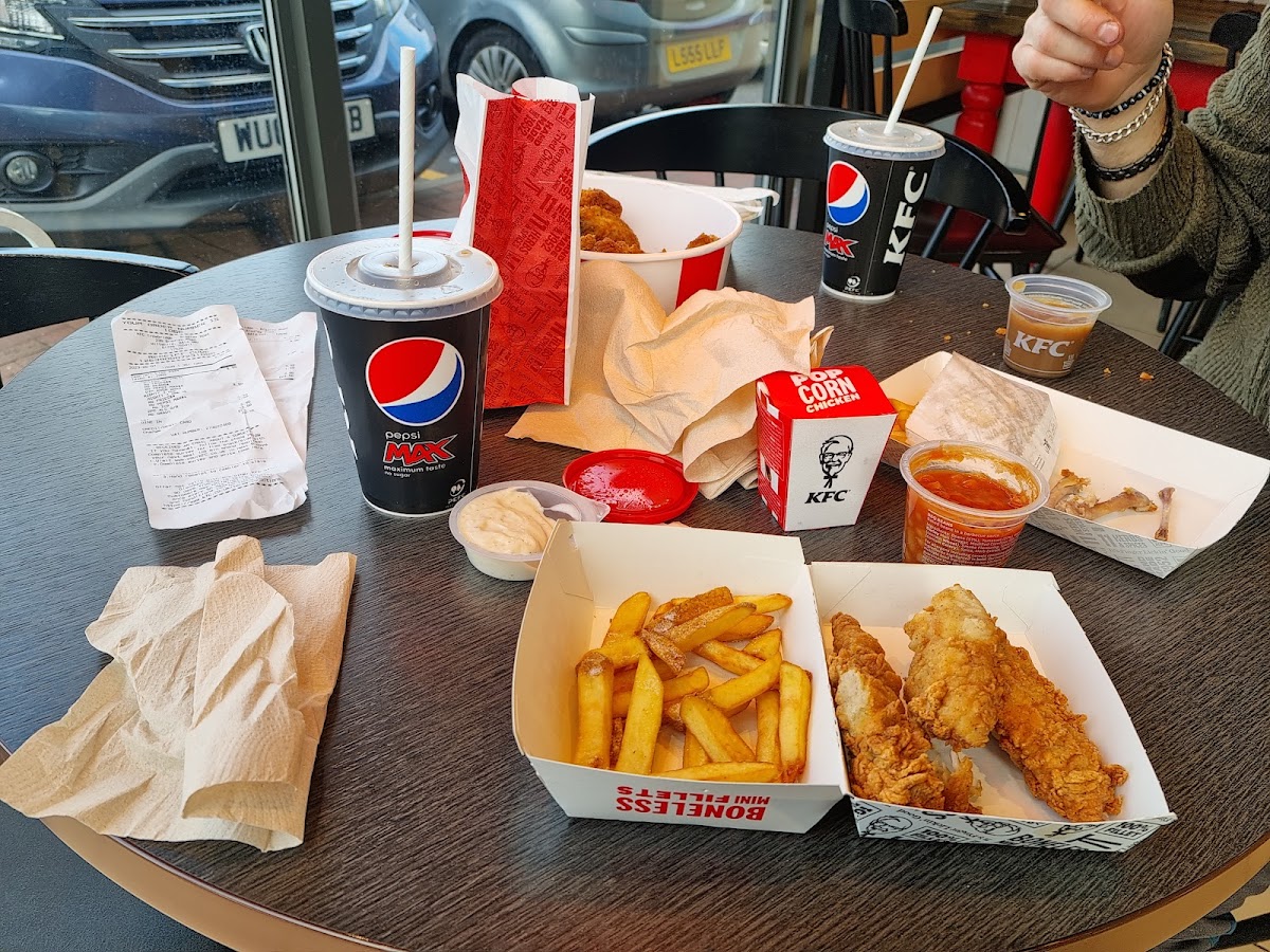 Kfc Trowbridge - Bradley Road Photos 9