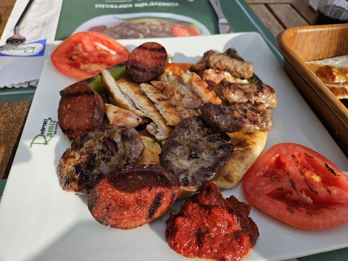 Köfteci Ramiz Levent Çarşı Şb Photos 9
