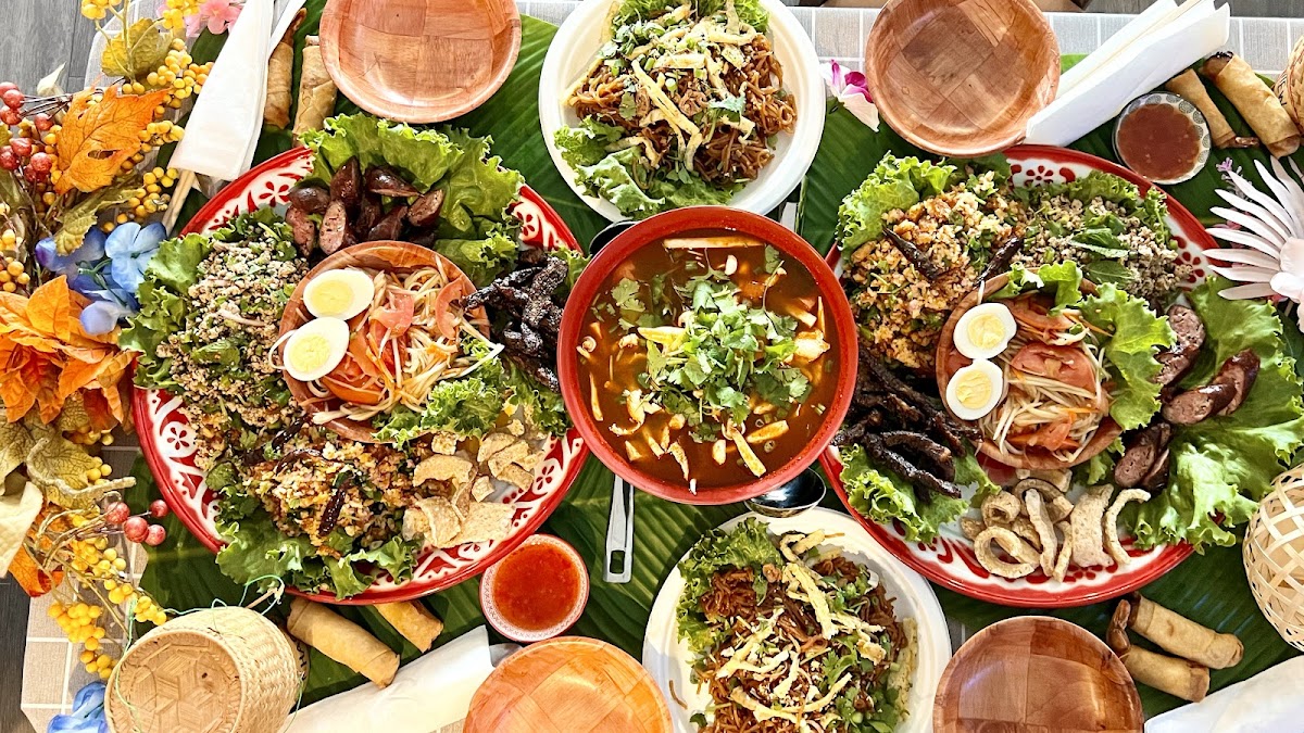 Khao Niew Lao Food Restaurant Photos 2