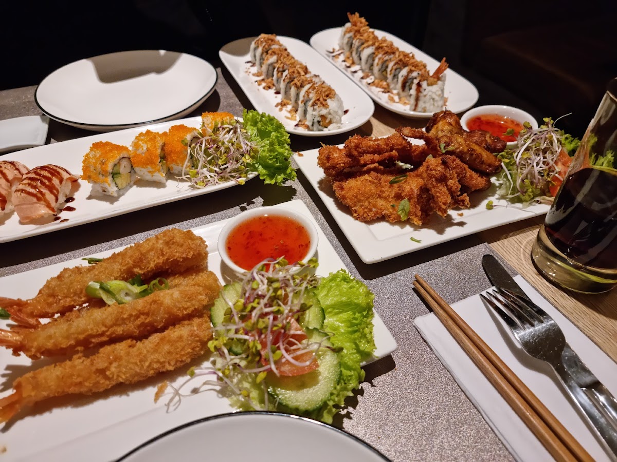 Khao Thai & Sushi Photos 9