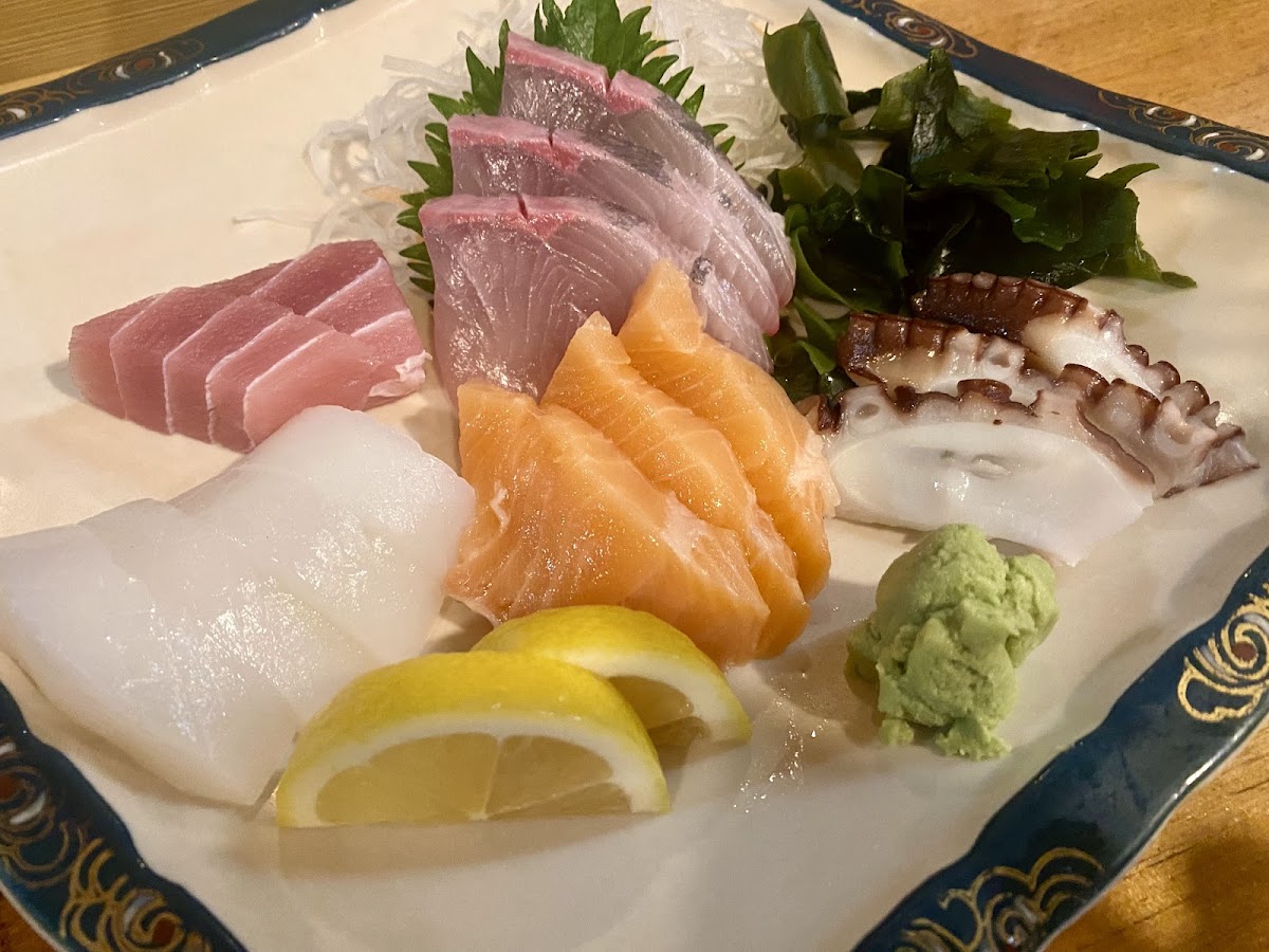 Ki-Ippon Main Restaurant Photos 2