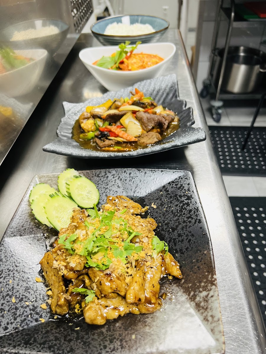 Kinnara Thai Restaurant Photos 9