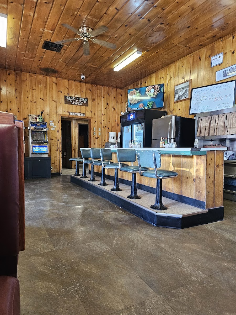 Knotty Pine Restaurant And Lounge Photos 2