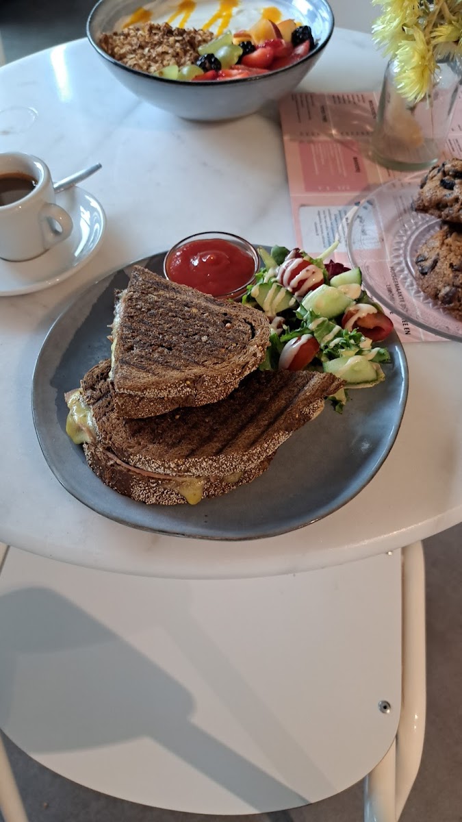 Koffie Met Tony Photos 9