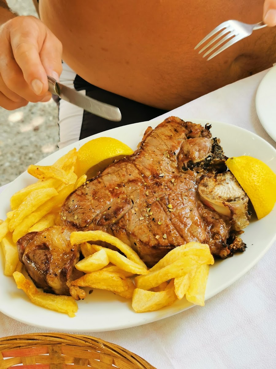Koutavos Tavern - Restaurant Photos 9