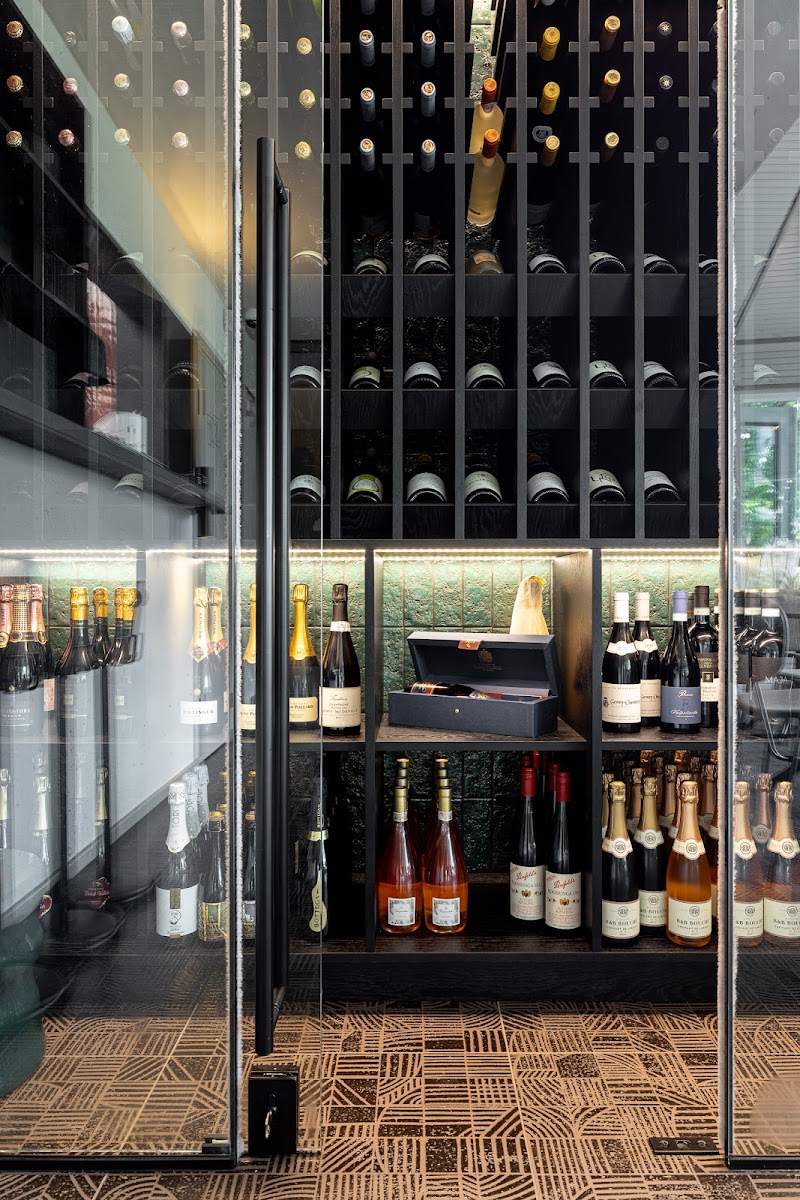Krabi Wine & Raw Bar - Vinoteek Ja Mereannid Pärnus