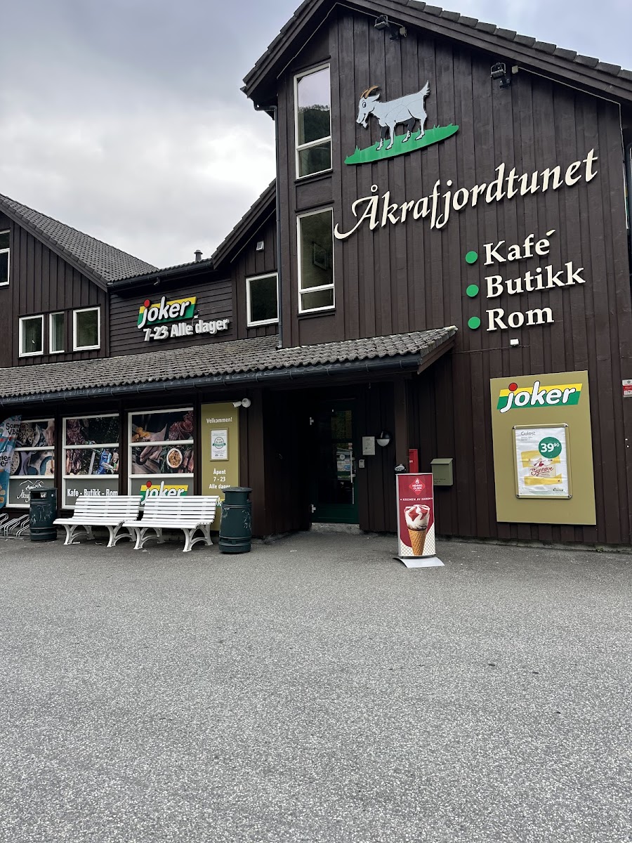 Åkrafjordtunet Restaurant