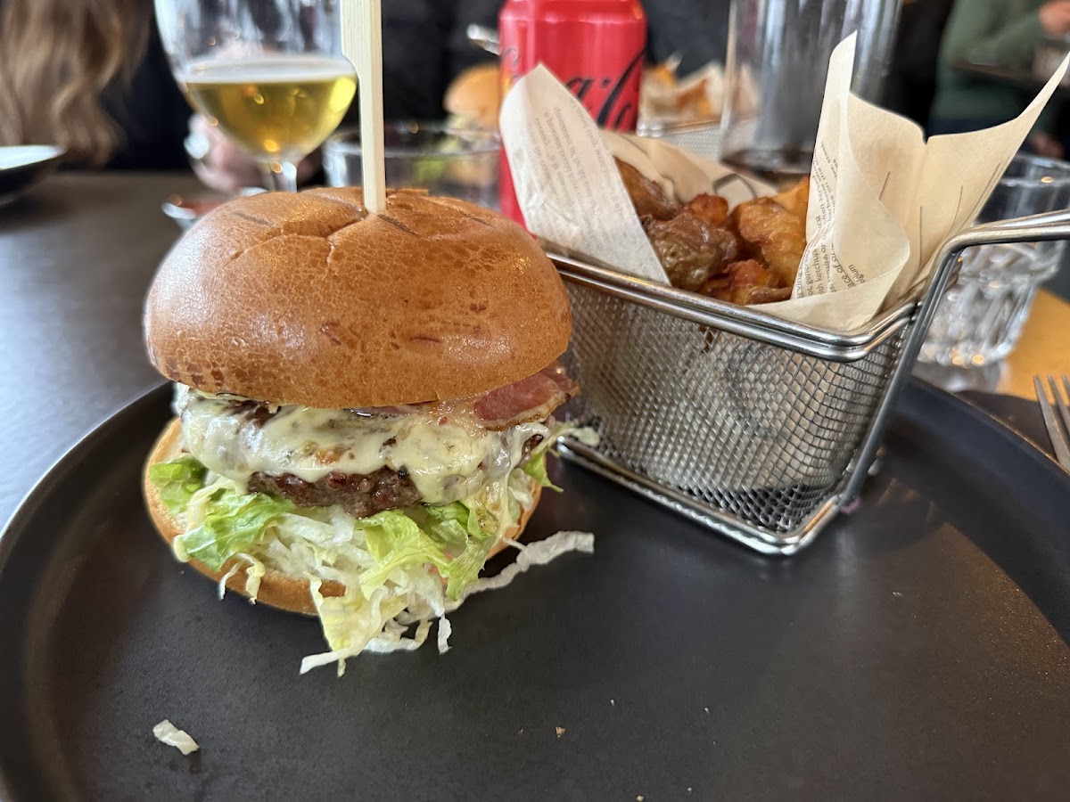 Krisp Restaurant Photos 2