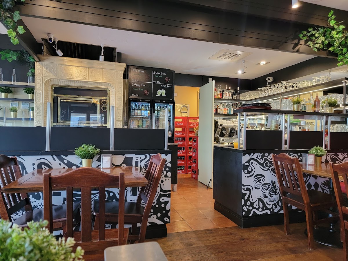 Kura Buffalo Wings & Craft Beer - Wilanów