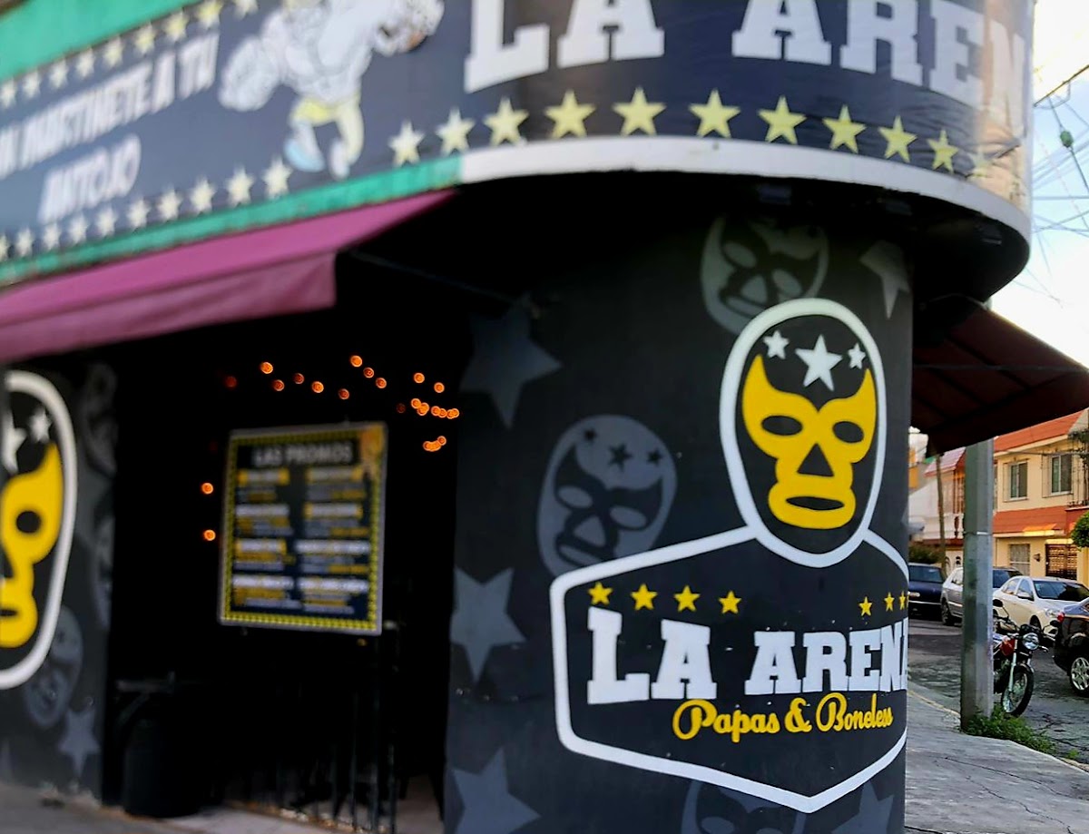 La Arena Papas & Boneless