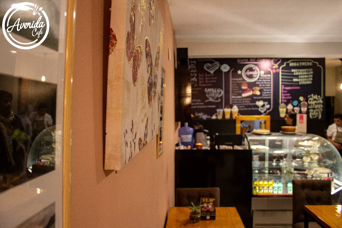 La Avenida - Cafetería