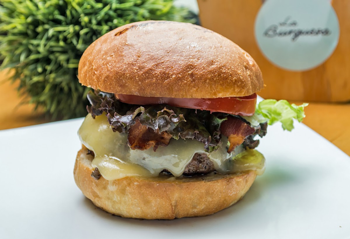 La Burguesa Photos 2