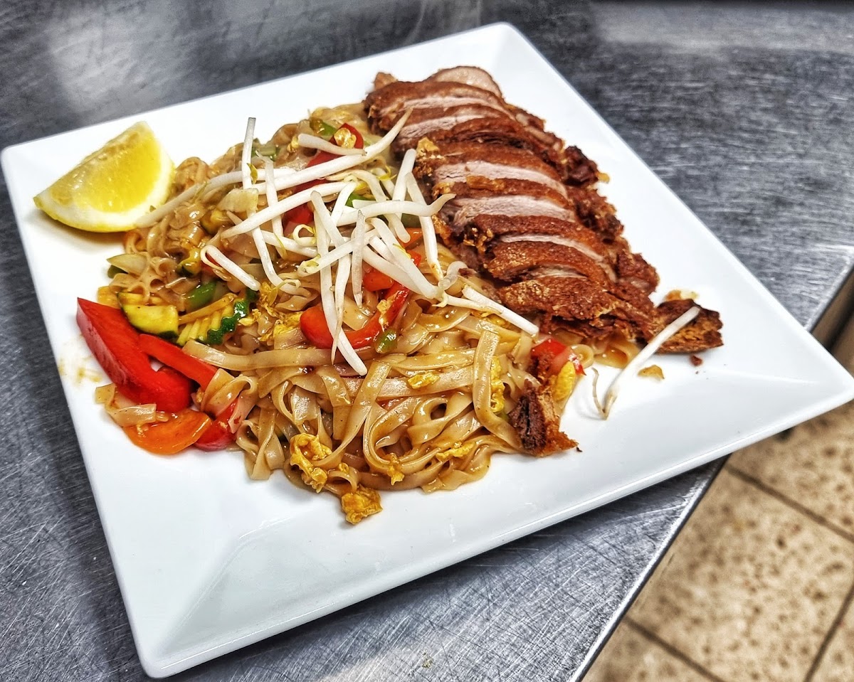 La Crepe Und Asian Flame Photos 2
