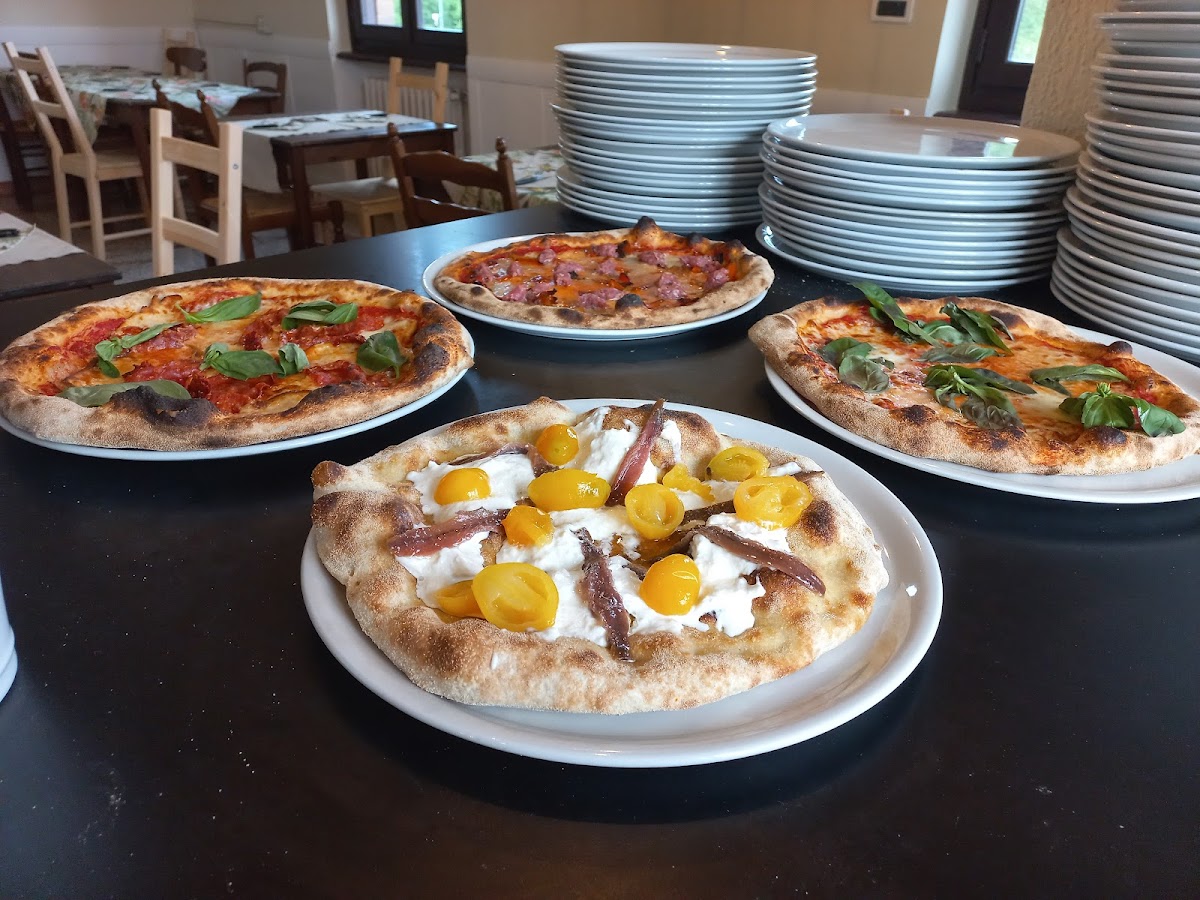 La Cürva Pizzeria Photos 2
