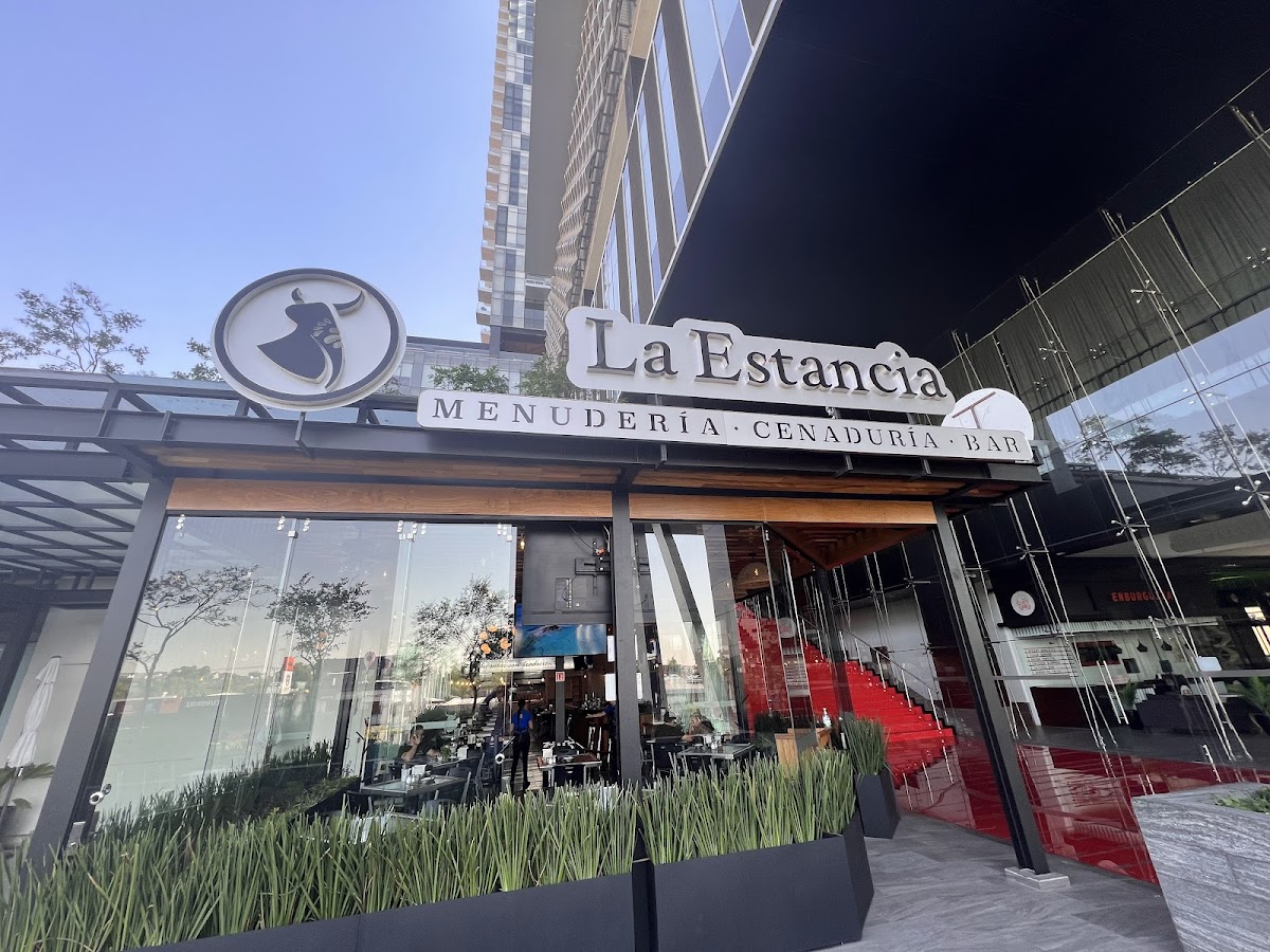 La Estancia 33 Restaurante & Cantina