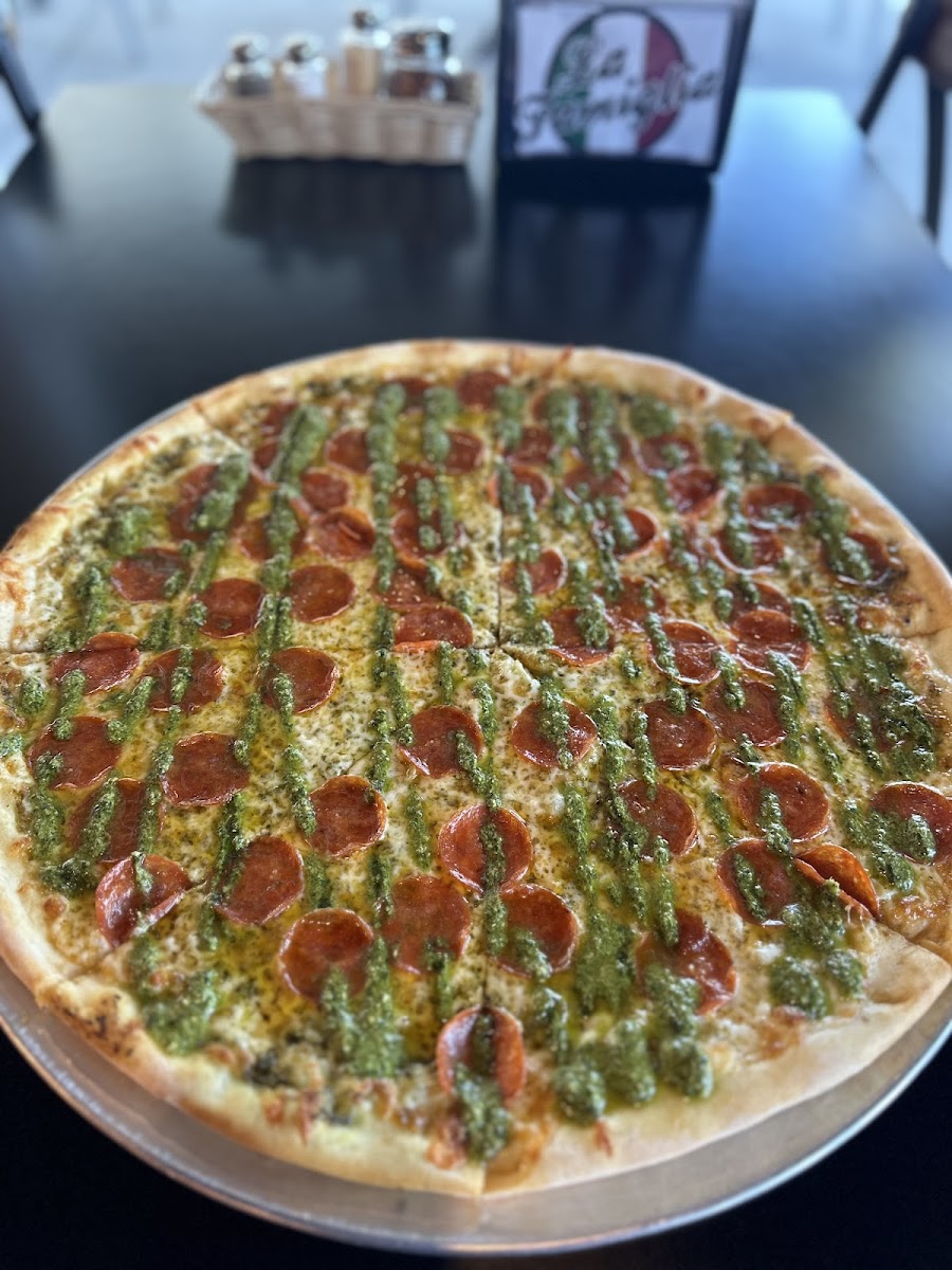 La Famiglia Pizza Photos 2