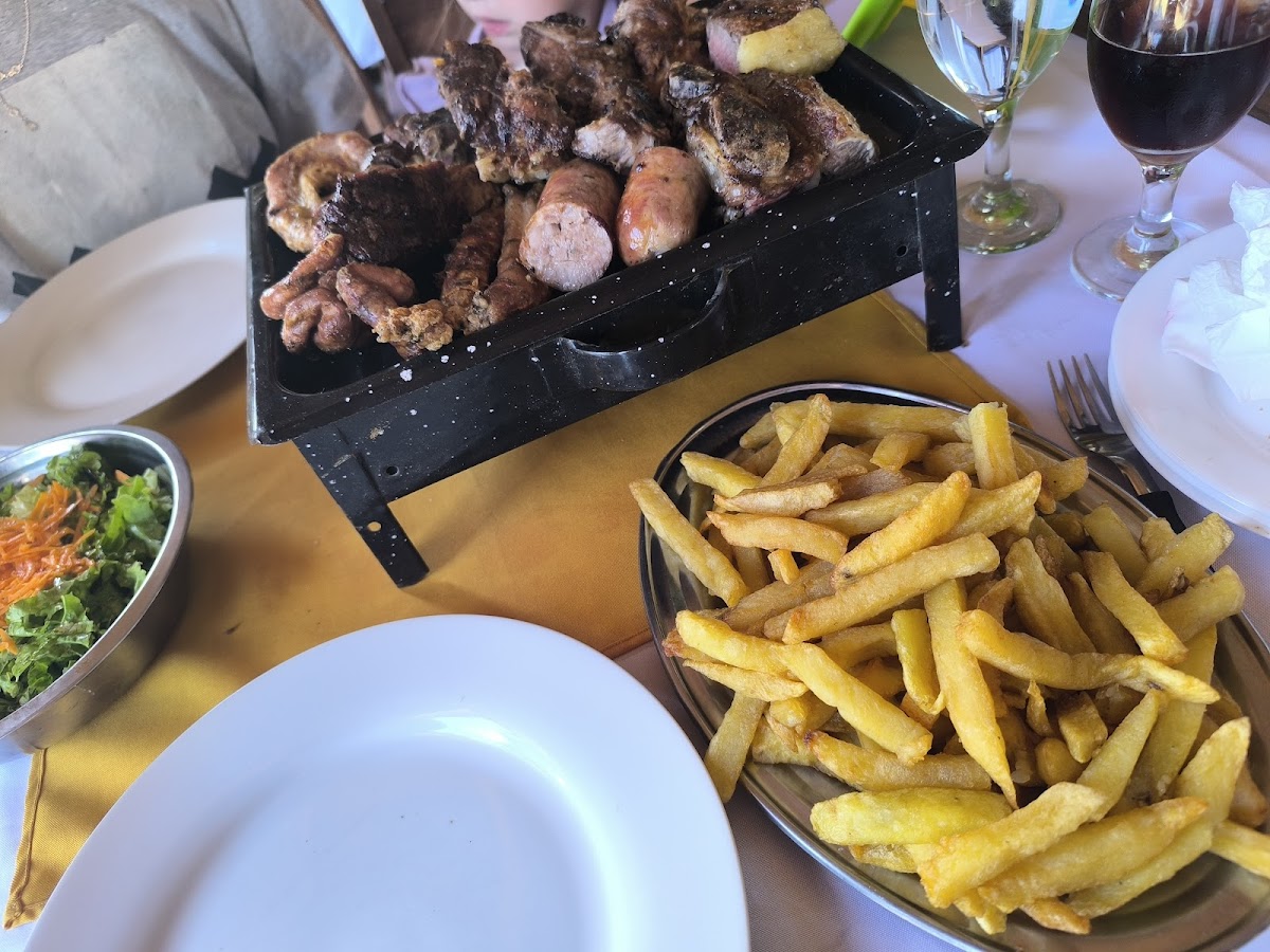 La Loma Parrilla Comedor Photos 2