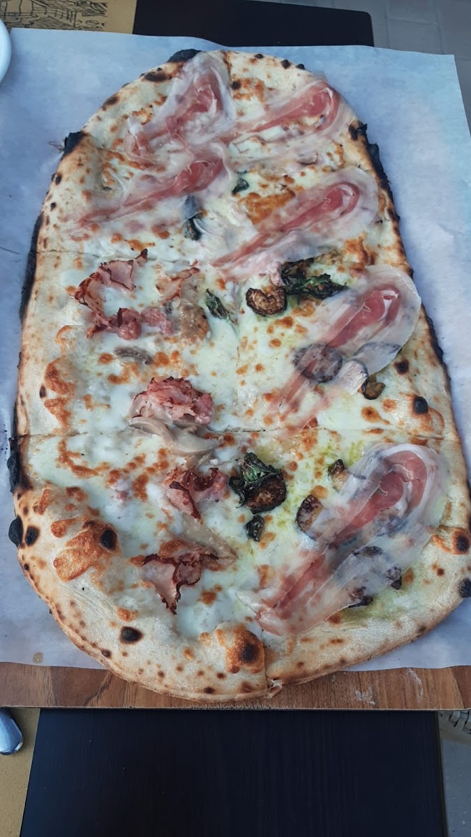 La Piccola Sorrento Pizzeria Photos 9