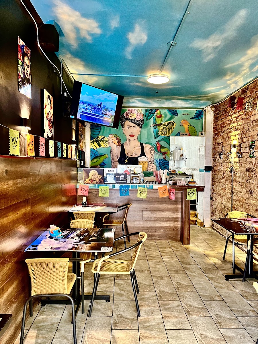 La Place Mexican Food & Drinks