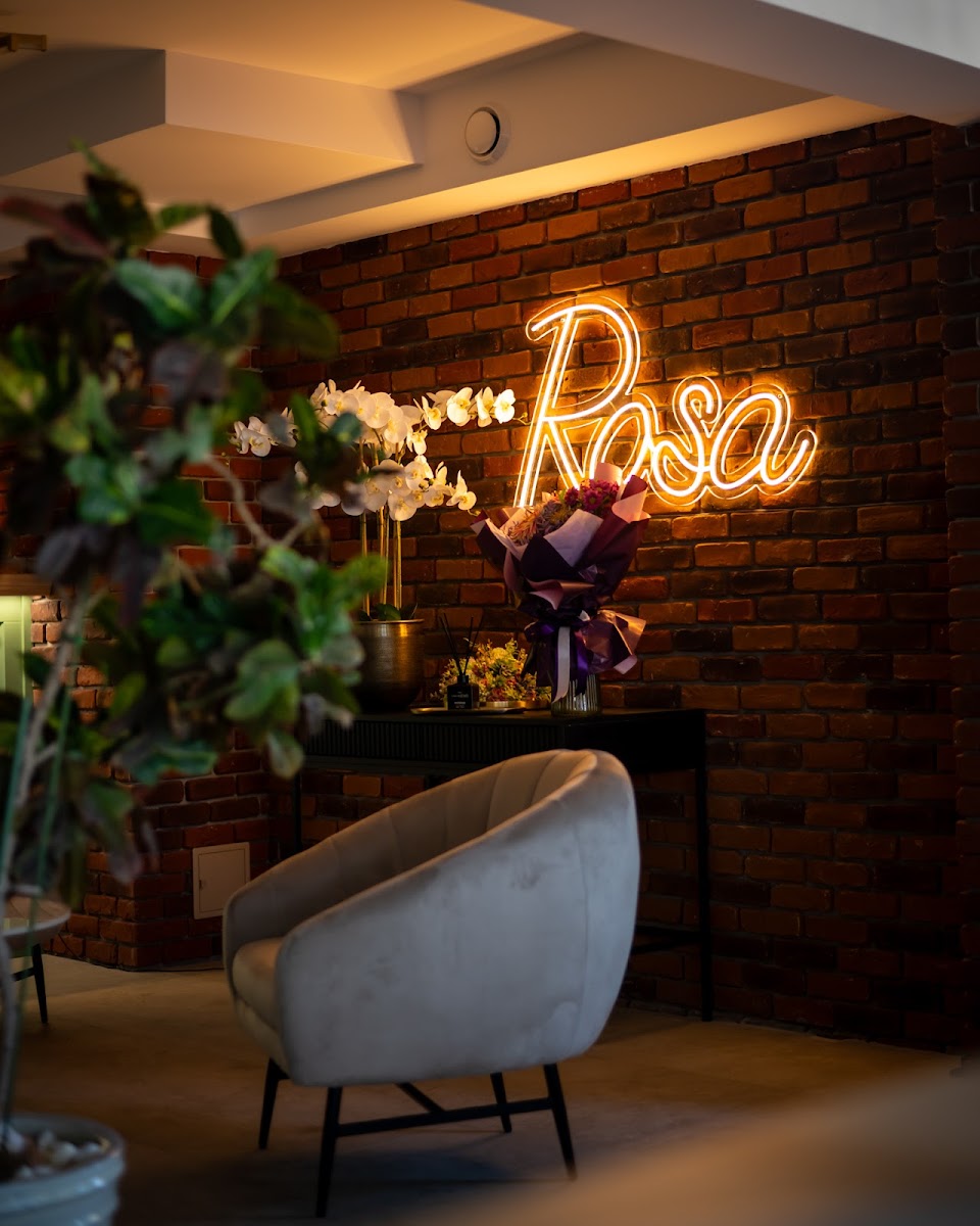 La Rosa - Restaurant & Pizza