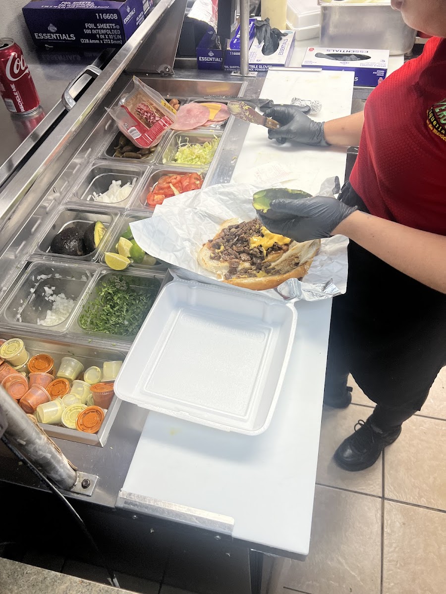 La Salsa Verde Taqueria Photos 9