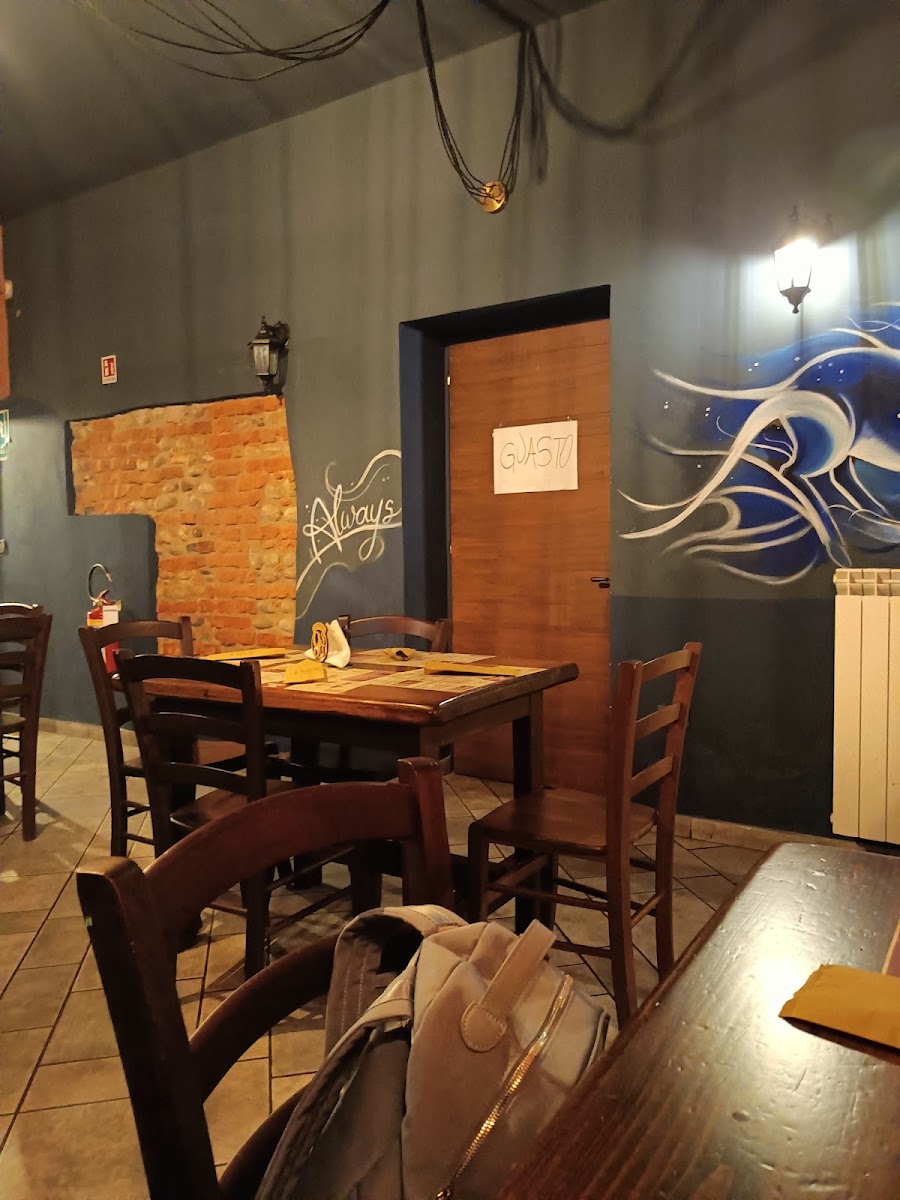 La Tana - Hamburgheria & Birreria | Cameri Photos 2