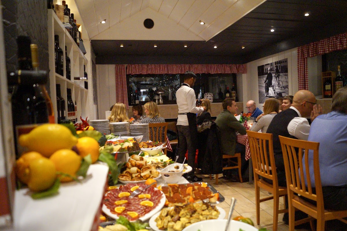 La Trattoria - Italian Casual