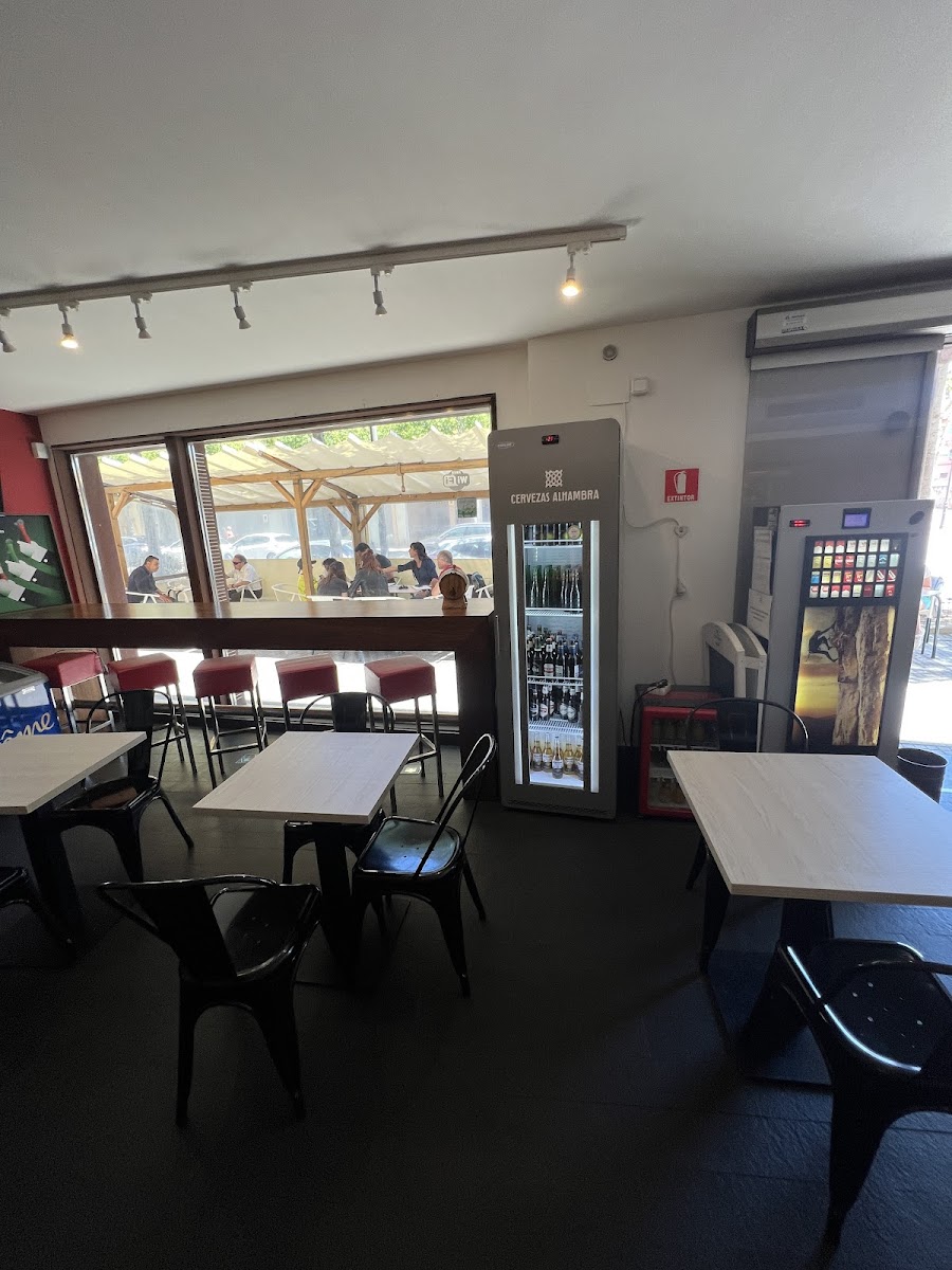 La Trobada Cafeteria.