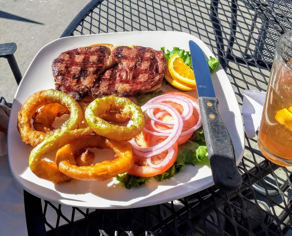 Lakeside Bar & Grill Photos 9