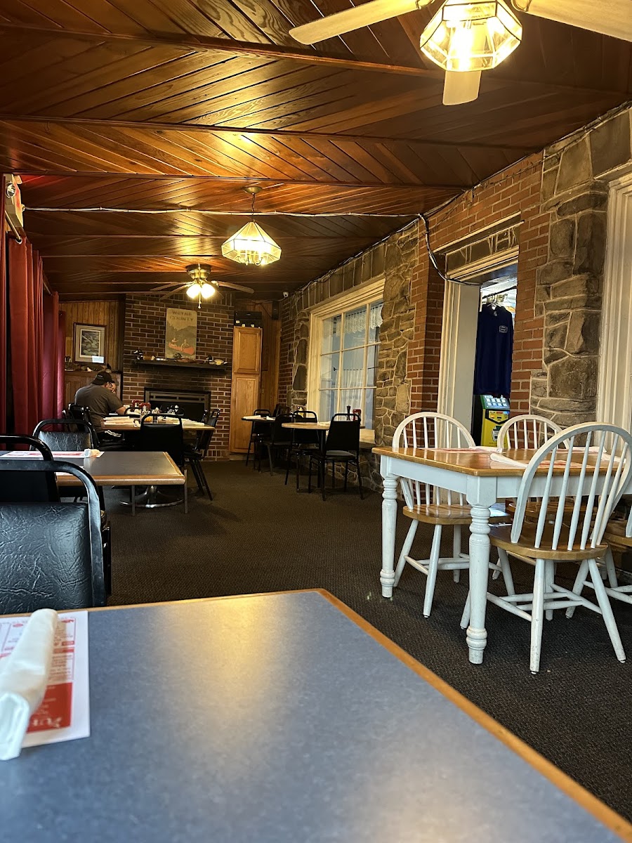 Lakewood Lodge And Restaurant Photos 2