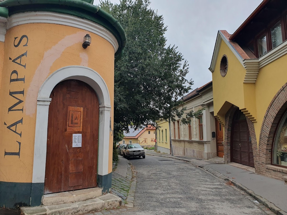 Lámpás Söröző És Grillterasz Photos 2
