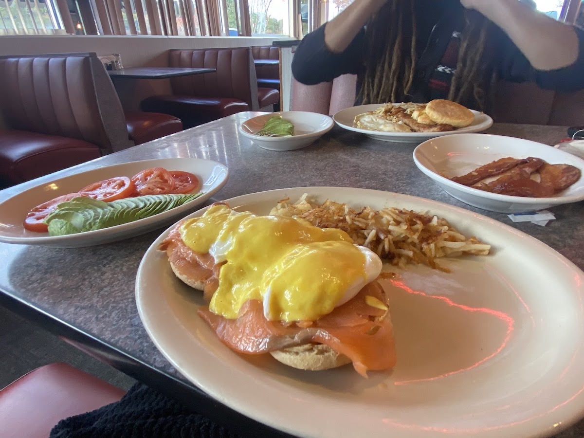 Landmark Family Restaurant Photos 2