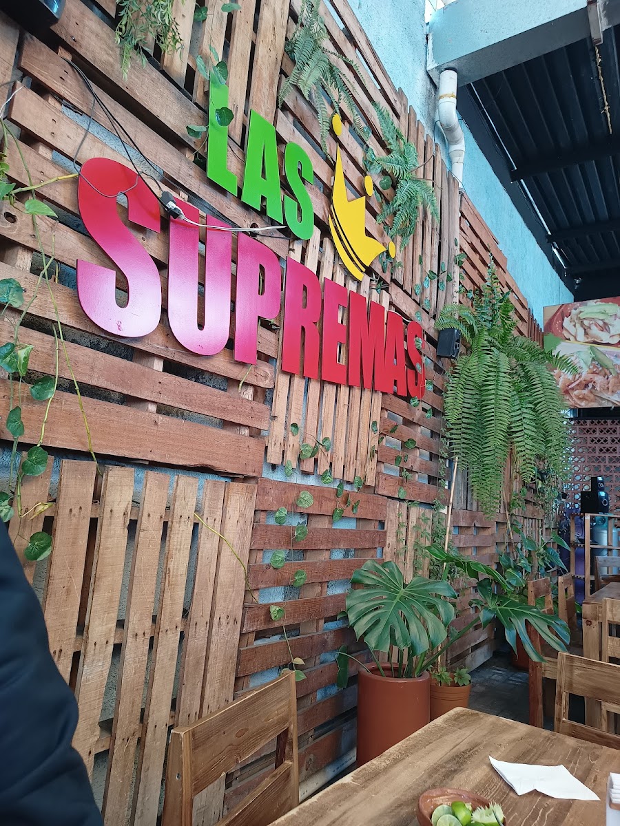 Las Supremas Tortas Y Tacos Ahogados