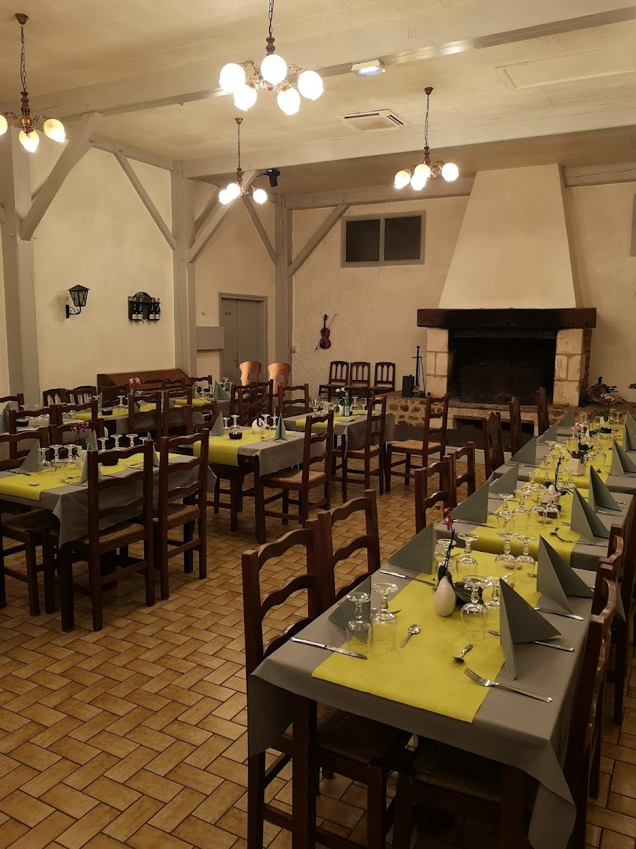 L'auberge Des Voyageurs Menigoute