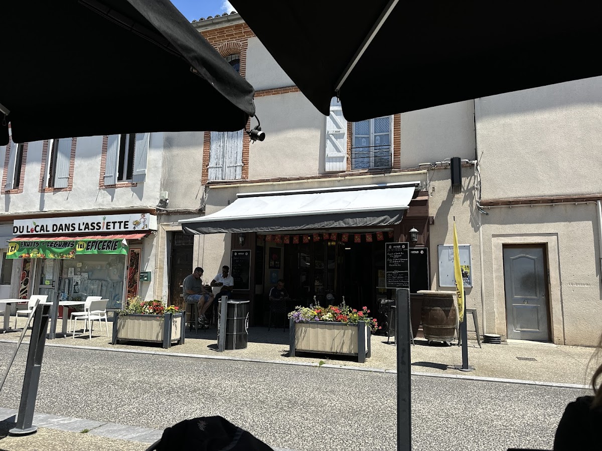 Le Bistro Photos 2