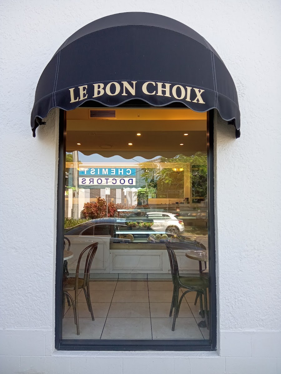 Le Bon Choix On Racecourse