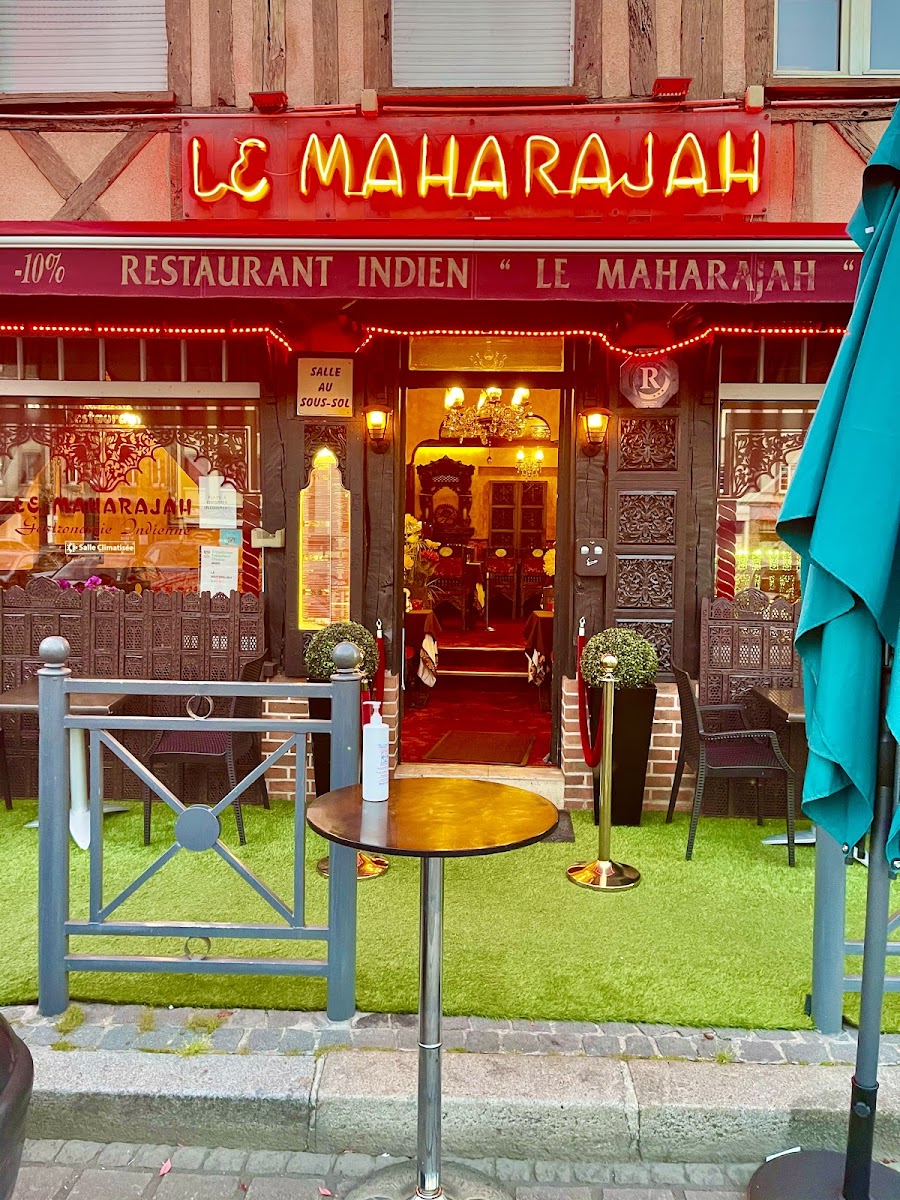 Le Maharajah Photos 2