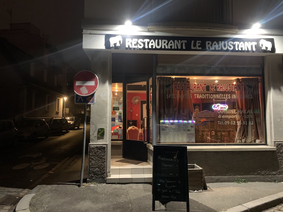 Le Rajustant Photos 2