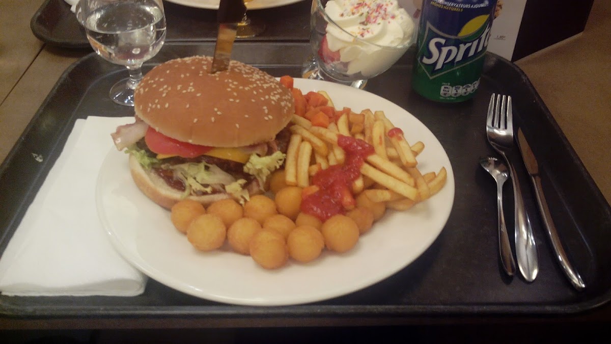 Le Resto Photos 9
