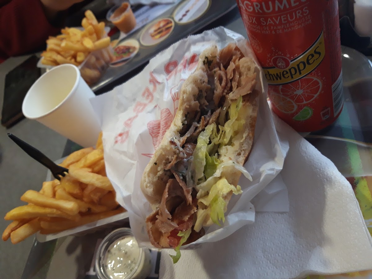 Le Royal Kebap Restaurant Photos 9
