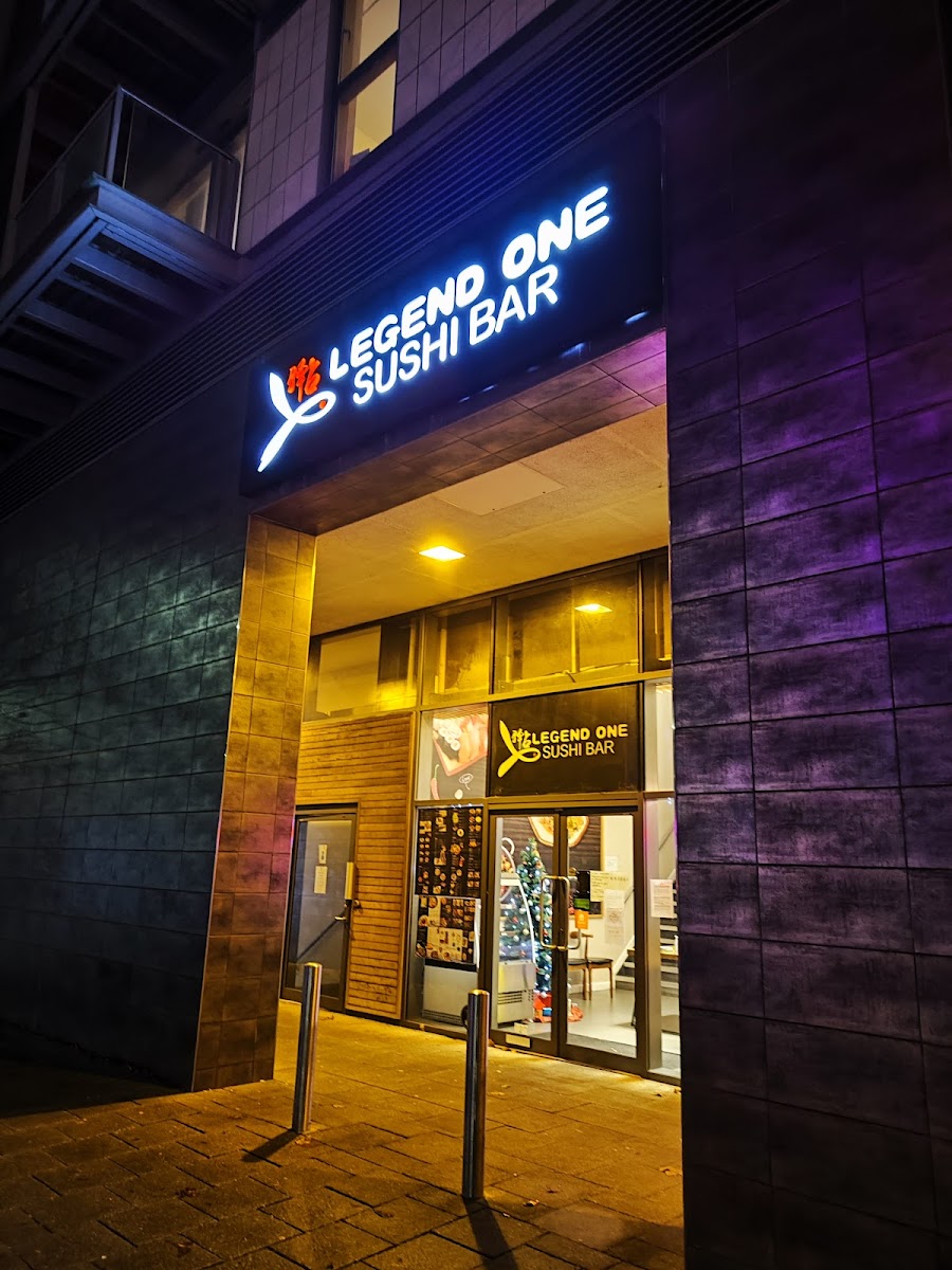 Legend One Sushi & Chinese Restaurant 驿占