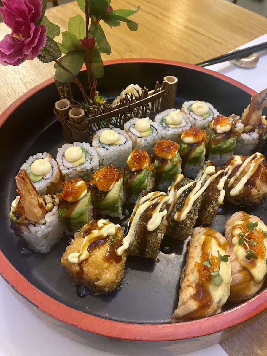 Legend One Sushi & Chinese Restaurant 驿占 Photos 9