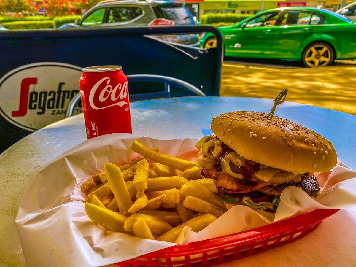 Leon’S Grill Photos 9