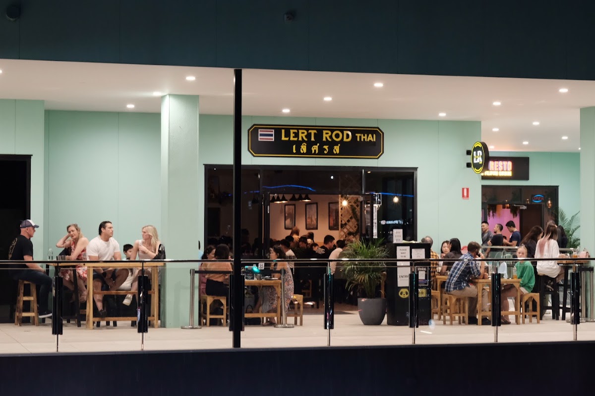 Lert Rod Thai Restaurant And Bar