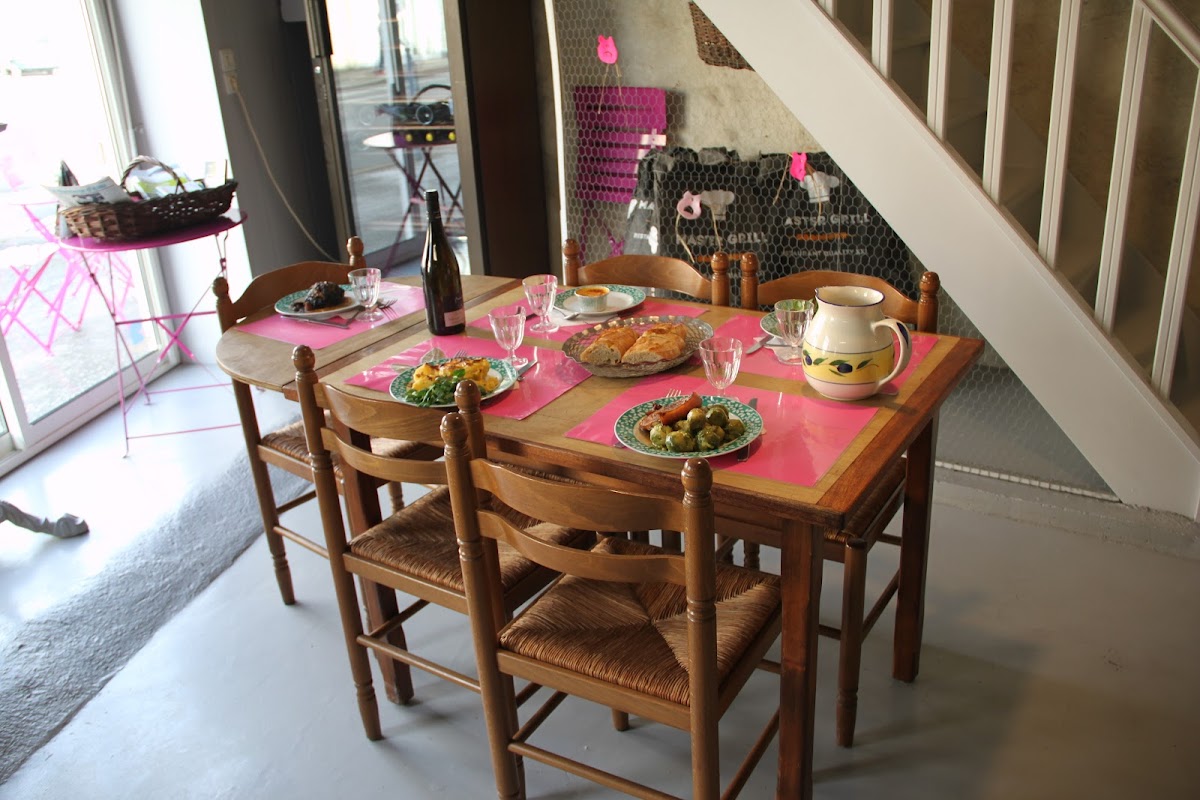 Les 3 Petits Cochons À Table