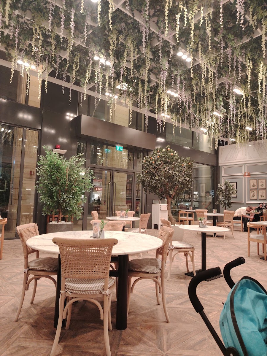 L’Eto Cafe Photos 2