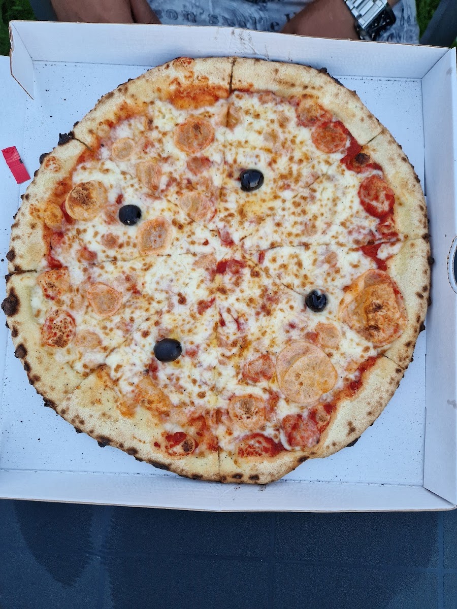 L’Heurt De La Pizza Photos 9