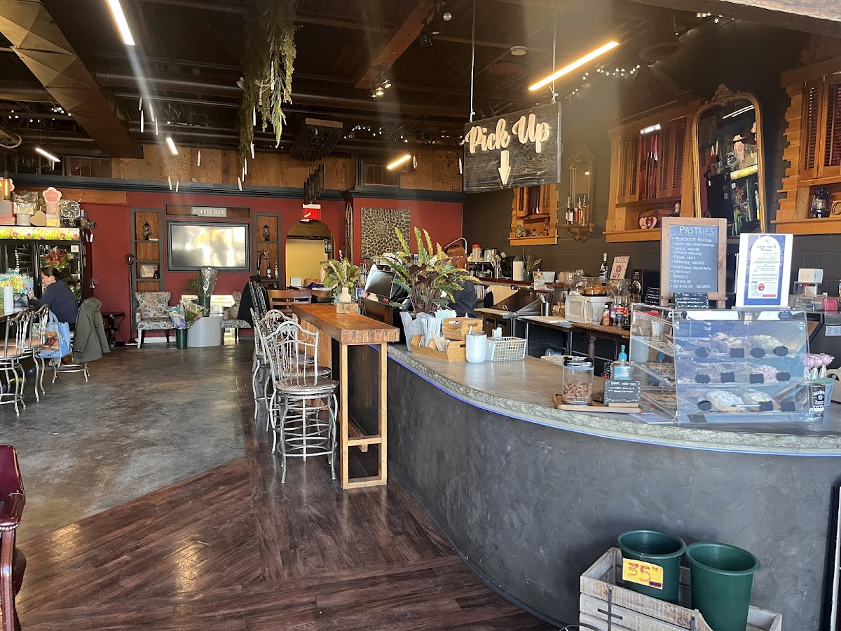 Lidios Cafe & Flowers Photos 2