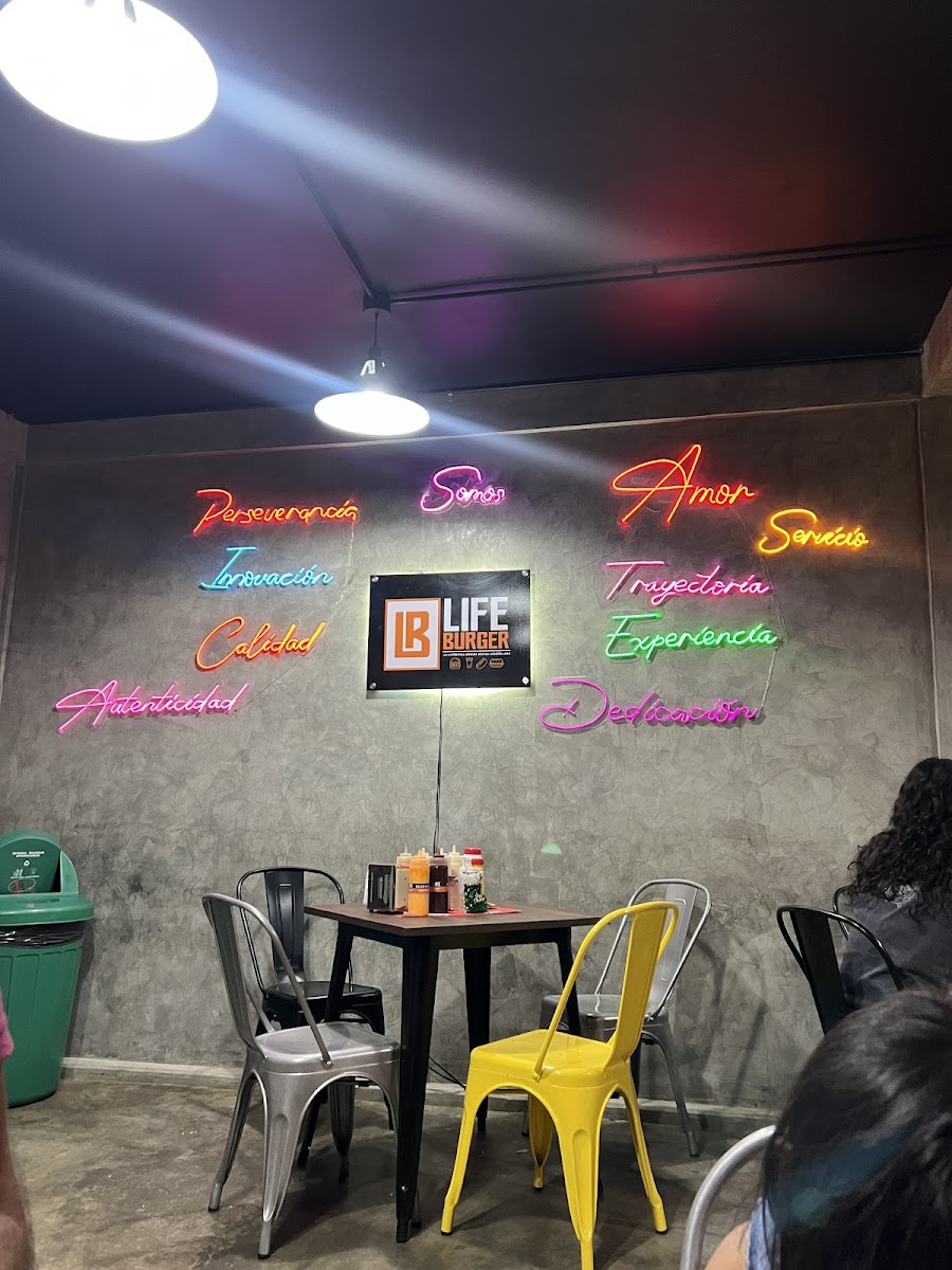 Life Burger